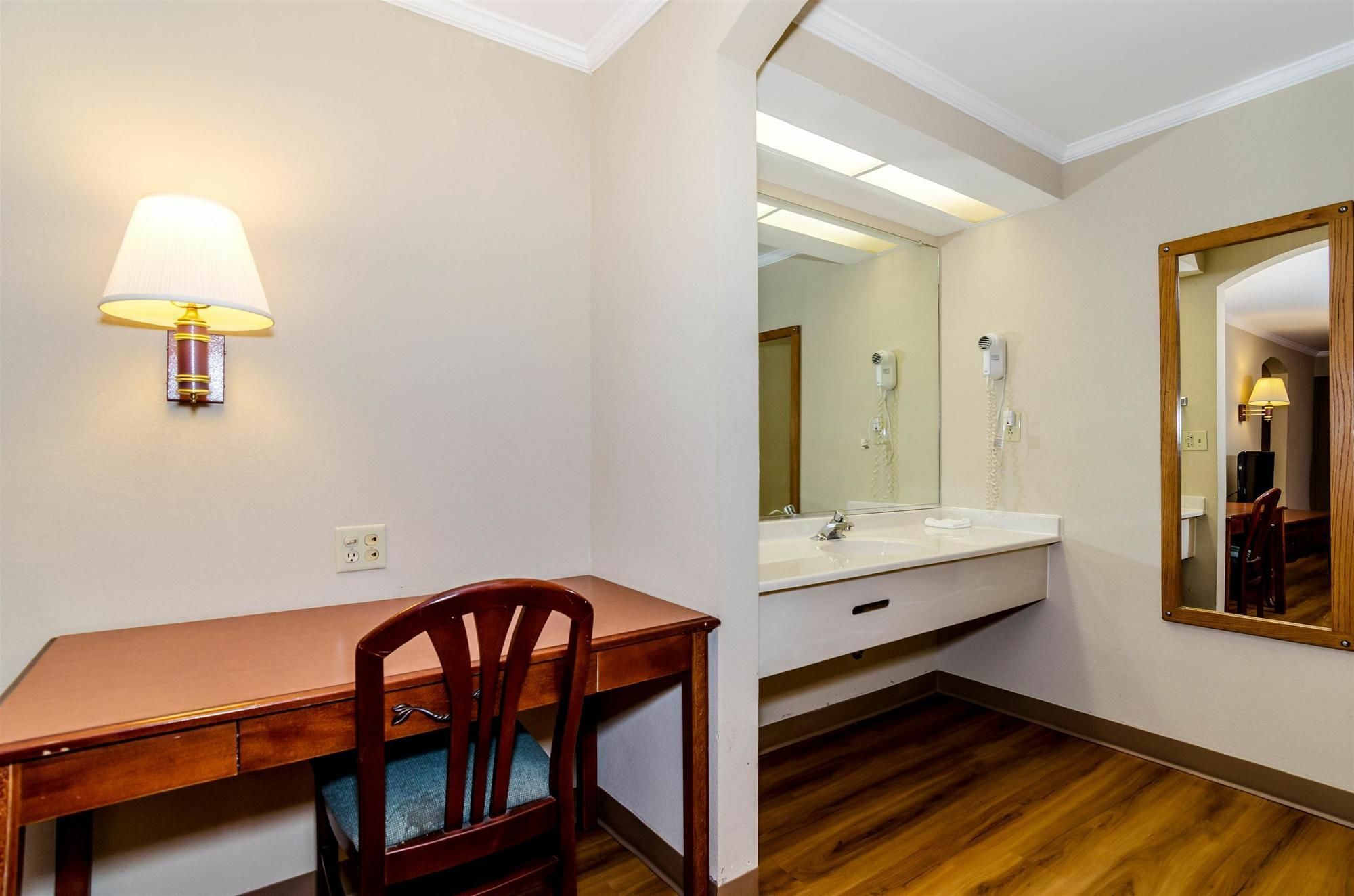 Motel 6-Newark, De Luaran gambar