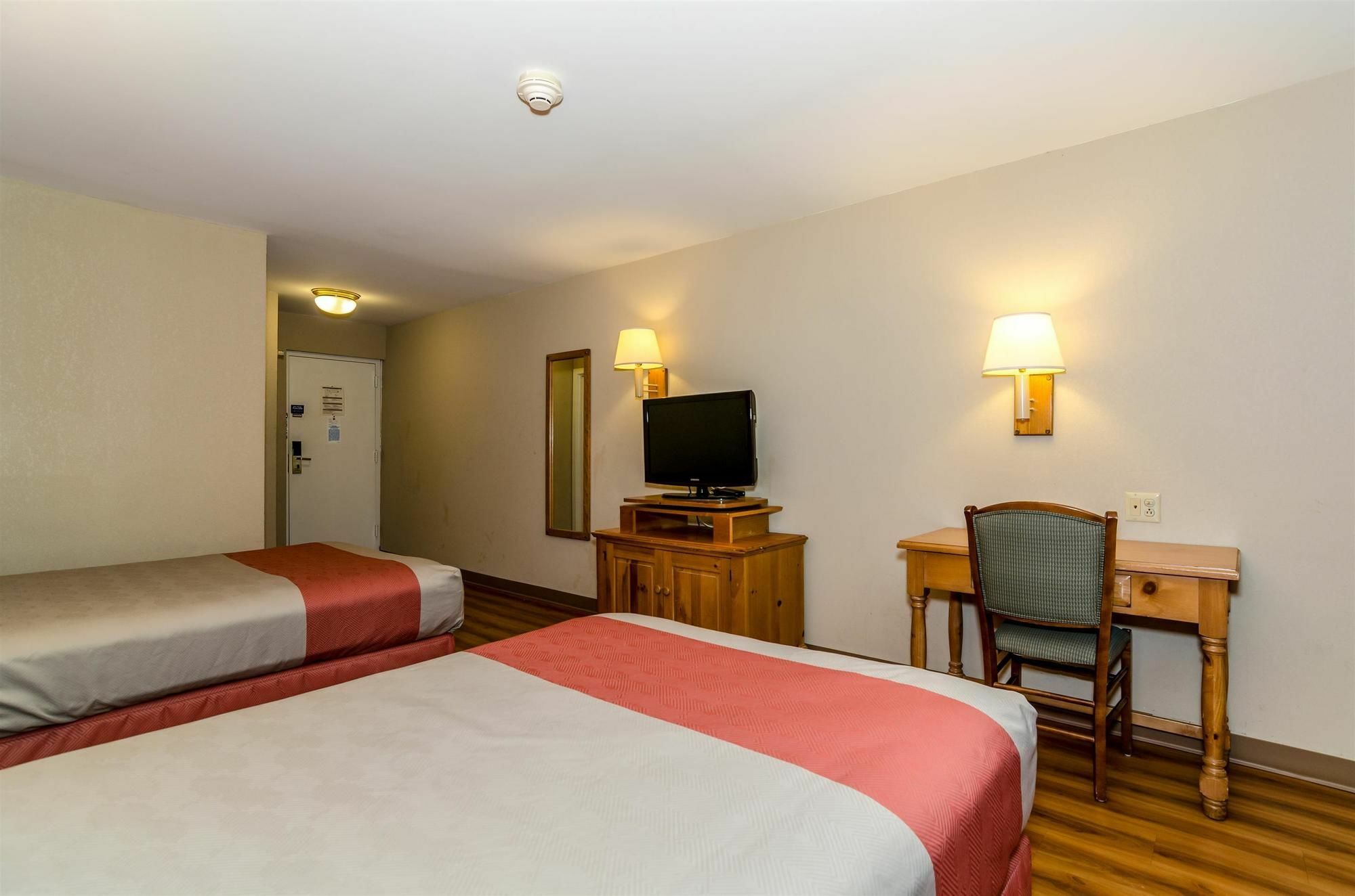 Motel 6-Newark, De Luaran gambar